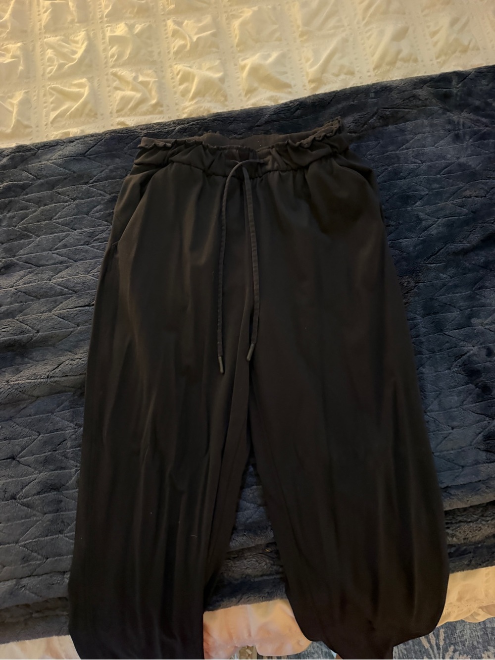Black lululemon joggers